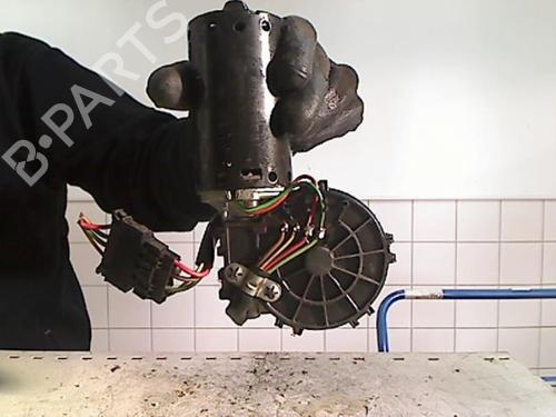 Used Front wiper motor MERCEDES-BENZ S-CLASS (W220) S 400 CDI (220.028, 220.128) (250 hp) 20436721