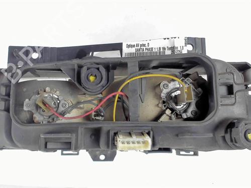 Right headlight CITROËN XANTIA (X1_, X2_) 1.8 i 16V | BP20473115C29 
