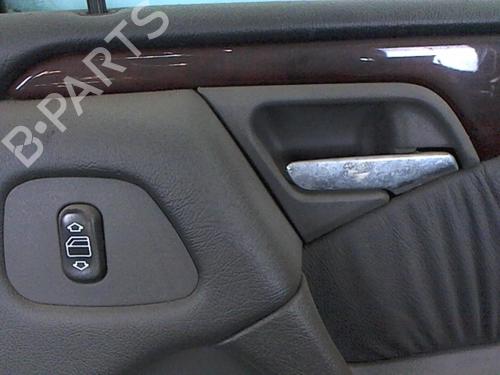 Dør høyre bak MERCEDES-BENZ E-CLASS T-Model (S124) E 300 T Turbo-D (124.193) (147 hp) 22913291