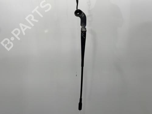 Used Front windshield wiper arm SMART FORTWO Coupe (451) 1.0 (451.331, 451.380) (71 hp) 24439349