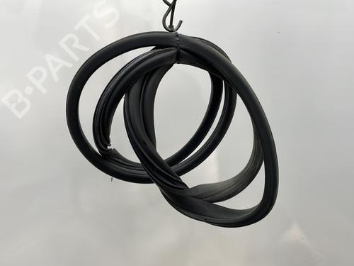 Used Rubber door seal PEUGEOT 307 (3A/C) 1.6 HDi 110 (109 hp) 24810241