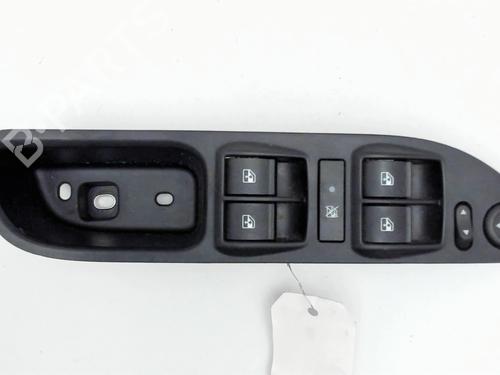 left-front-window-switch-fiat-tipo-hatchback-356_-357_-2016-32786863 main image