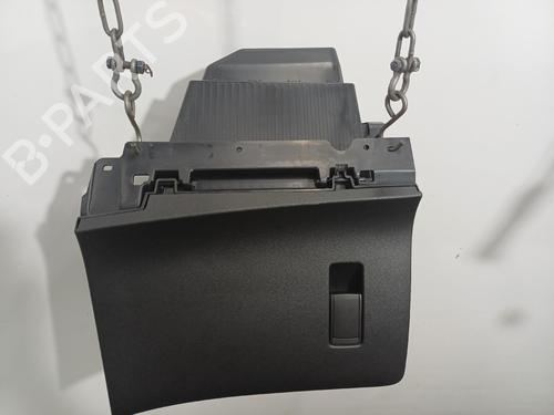 Used Glove box Glove box 37589644 37589644