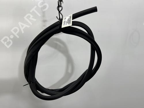 Used Rubber door seal FORD ECOSPORT 1.0 EcoBoost (125 hp) 30308544