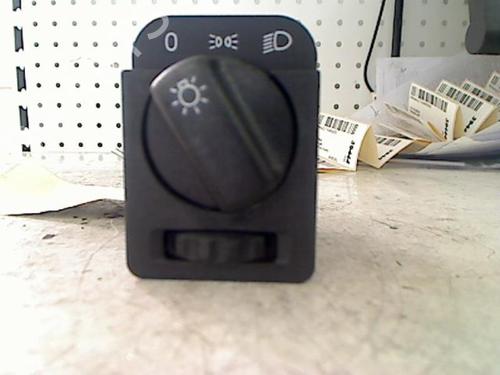 Used Headlight switch OPEL CORSA B (S93) 1.2 i 16V (F08, F68, M68) (65 hp) 21232022