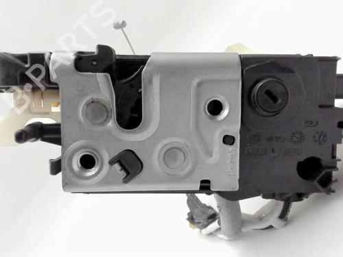 Używane Zamek drzwi przednich lewych PEUGEOT 2008 I (CU_) 1.2 THP 110 / PureTech 110 (110 hp) 27982526