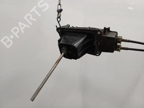 Used Gear lever RENAULT CLIO III (BR0/1, CR0/1) 1.2 16V (BR02, BR0J, BR11, CR02, CR0J, CR11) (75 hp) 20404680