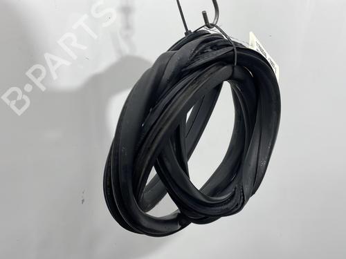 rubber-door-seal-peugeot-2008-i-cu_-2013-30822532 main image