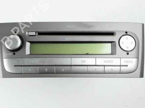 Used Radio FIAT LINEA (323_, 110_) 1.3 D Multijet (323AXB11, 323AXB1A) (90 hp) 31053208