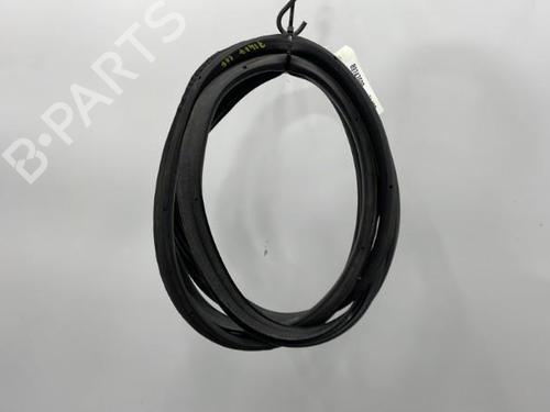 Used Rubber door seal CITROËN C5 II (RC_) 1.6 HDi (RC8HZB) (109 hp) 20387320
