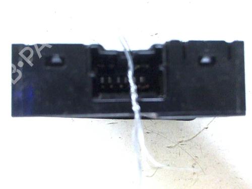 Used Warning switch Warning switch SUZUKI SWIFT IV (FZ, NZ) 1.3 DDiS (AZG413D, ZC02S, ZC92S) (75 hp) 20444977 20444977