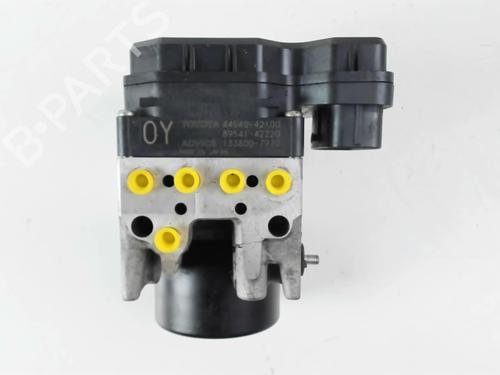 Used ABS pump TOYOTA RAV 4 III (_A3_) 2.2 D 4WD (ALA30_, ALA30R) (136 hp) 22227714