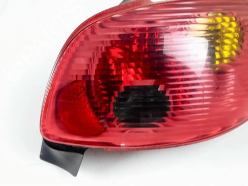 Høyre baklys PEUGEOT 206 Hatchback (2A/C) 1.4 i | BP28321521C35 