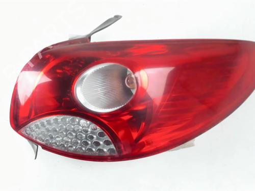 Right taillight PEUGEOT 206+ (2L_, 2M_) 1.4 HDi eco 70 | BP29043545C35 