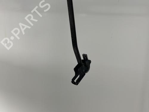 front-windshield-wiper-arm-opel-vivaro-a-van-x83-2001-2002-2003-2004-2005-2006-2007-2008-2009-2010-2011-2012-2013-2014-2015-33559896 main image