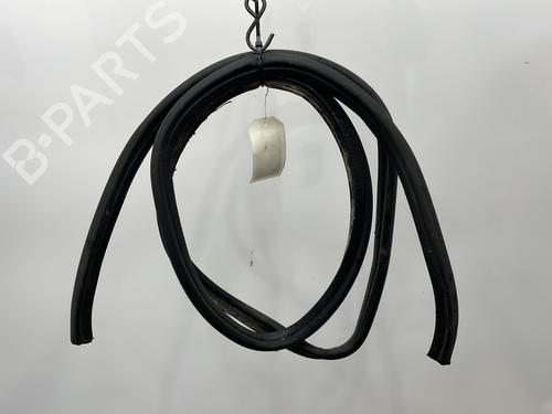 Used Rubber door seal MERCEDES-BENZ C-CLASS (W203) C 200 CDI (203.007) (122 hp) 24810197
