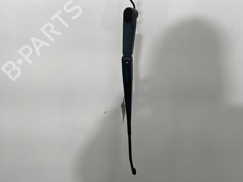 Used Front windshield wiper arm NISSAN NAVARA NP300 (D40) 3.0 dCi 4WD (231 hp) 30401651