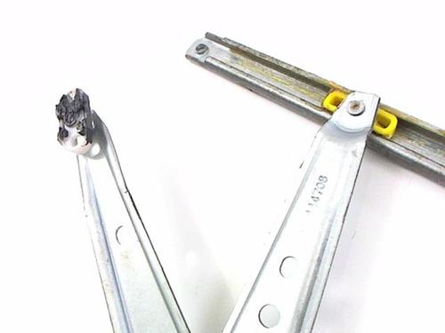 Used Front right window mechanism Front right window mechanism OPEL CORSA C (X01) 1.7 DI (F08, F68) (65 hp) 20415720 20415720