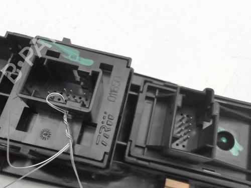 Used Left front window switch Left front window switch 37037190 37037190