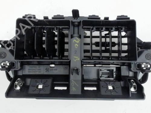 Used Climate control Climate control PEUGEOT 2008 II (UD_, US_, UY_, UJ_, UR_, UC_) 1.2 PureTech 100 (USHNK) (101 hp) 36438454 36438454