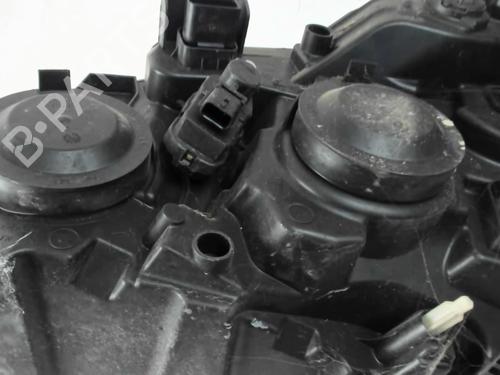 Faro anteriore destro Faro anteriore destro PEUGEOT 208 I (CA_, CC_) 1.2 VTI 82 (82 hp) 33894927 33894927