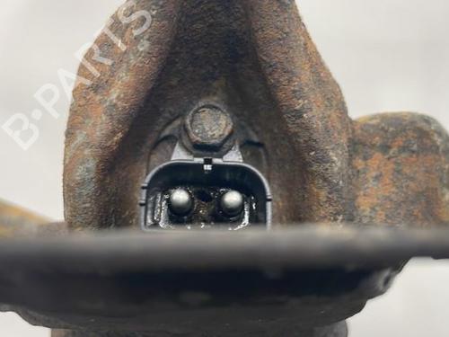 Used Right front steering knuckle Right front steering knuckle VOLVO 850 (854) 2.4 (170 hp) 20389583 20389583