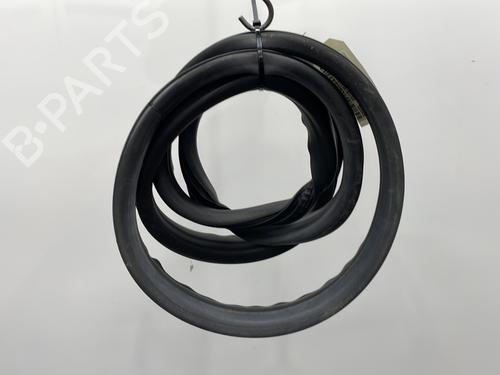 Used Rubber door seal RENAULT CLIO V (B7_) 1.0 TCe 90 (B7MT) (91 hp) 24829013
