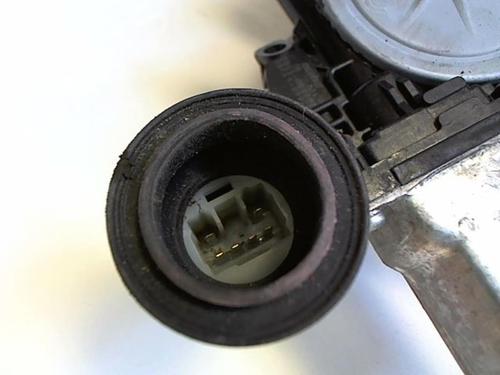 Used Front left window mechanism Front left window mechanism SUZUKI SWIFT III (MZ, EZ) 1.3 (RS413, ZC11S) (92 hp) 20478339 20478339