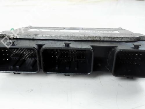 Used Engine control unit (ECU) Engine control unit (ECU) RENAULT CLIO IV (BH_) 1.2 16V (73 hp) 32138741 32138741