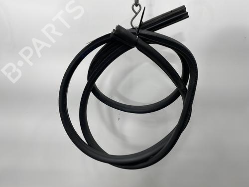 Used Rubber door seal JEEP CHEROKEE (KJ) 2.8 CRD 4x4 (163 hp) 28677231