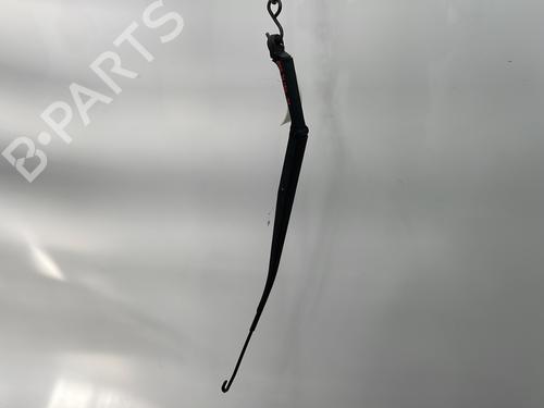 Used Front windshield wiper arm HYUNDAI TUCSON (JM) 2.0 CRDi (136 hp) 24173318