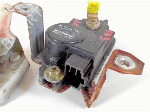 Used Rear left lock Rear left lock MITSUBISHI PAJERO II (V3_W, V2_W, V4_W, V5_W) 2.5 TD 4WD (V24W) (99 hp) 20403025 20403025