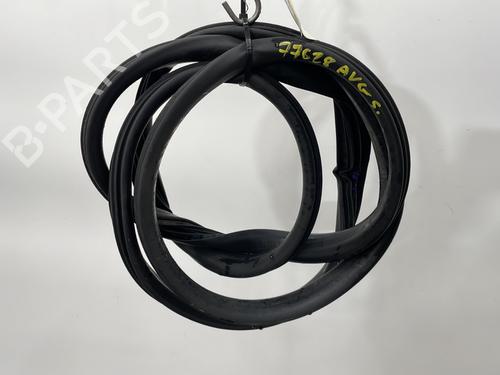 Rubber door seal DACIA SANDERO II 1.0 SCe 75 (B8JC, B8JD) 808321804R