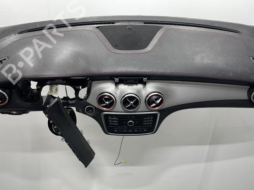 Tableau de bord MERCEDES-BENZ CLA Coupe (C117) CLA 200 CDI / d (117.308) (136 hp) 31074544