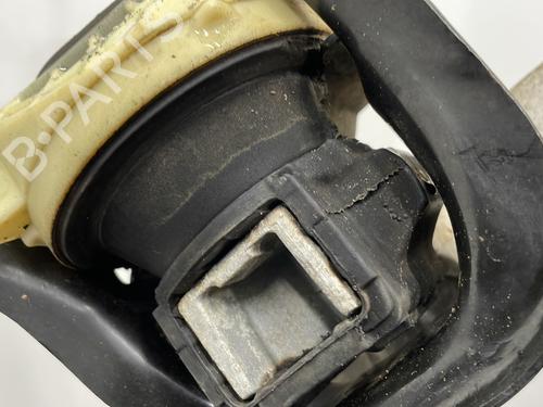Used Engine mount Engine mount DACIA DUSTER (HS_) 1.5 dCi 4x4 (109 hp) 23905300 23905300
