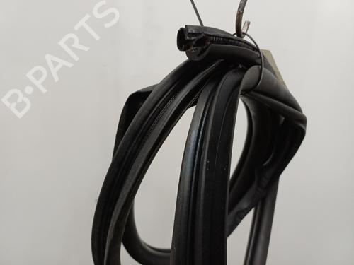 Gummiliste Gummiliste MAZDA 6 Hatchback (GG) 2.0 DI (GG14) (121 hp) 22103628 22103628