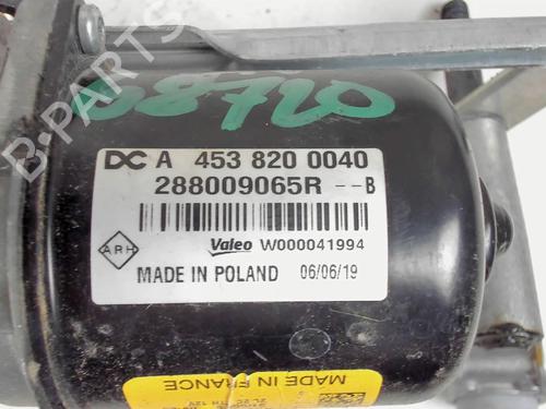 Used Front wiper motor RENAULT TWINGO III (BCM_, BCA_) 0.9 TCe 95 (92 hp) 20390390