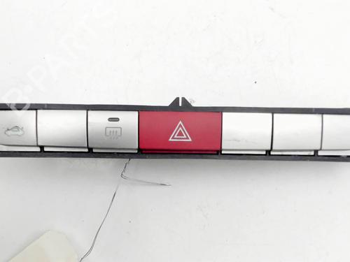 Used Warning switch Warning switch FIAT LINEA (323_, 110_) 1.3 D Multijet (323AXB11, 323AXB1A) (90 hp) 31355245 31355245