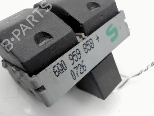 Used Left front window switch Left front window switch VW POLO IV (9N_, 9A_) 1.4 TDI (70 hp) 30363840 30363840