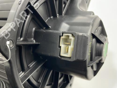 Used Heater blower motor Heater blower motor 32373698 32373698