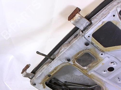 Used Right front door MERCEDES-BENZ MB Van (W631) D (631.332, 631.342) (75 hp) 21203582