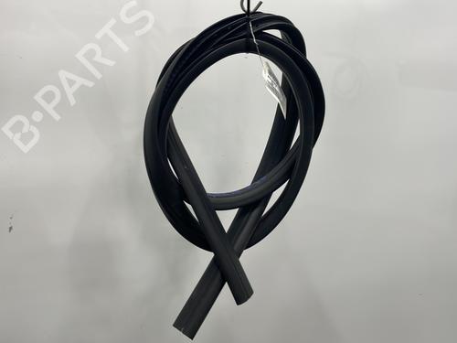 rubber-door-seal-ford-kuga-i-2008-2009-2010-2011-2012-27664388 main image