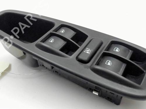 Left front window switch FIAT 500L (351_, 352_) 1.3 D Multijet (199LXY1A, 199LXY11) | BP30548010I27