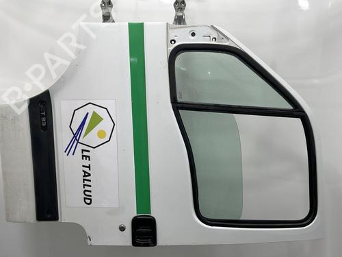 Used Left front door RENAULT MASTER II Van (FD) 2.5 D (80 hp) 20386592