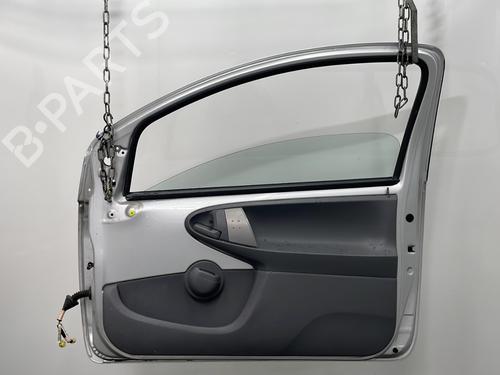 Right front door PEUGEOT 107 (PM_, PN_) 1.4 HDi | BP27604618C3