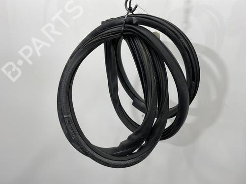 Used Rubber door seal SEAT IBIZA III (6L1) 1.4 TDI (70 hp) 27187049