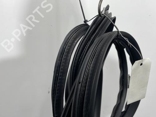 rubber-door-seal-toyota-corolla-_e12_-2001-2002-2003-2004-2005-2006-2007-2008-31932300 main image