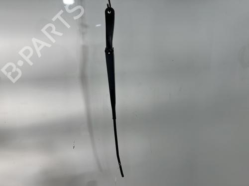 Used Front windshield wiper arm RENAULT CLIO III (BR0/1, CR0/1) 1.5 dCi (C/BR0G, C/BR1G) (68 hp) 32714437