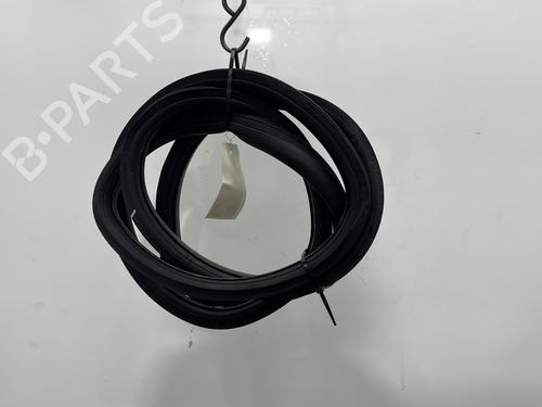 Used Rubber door seal Rubber door seal VW GOLF IV (1J1) 1.6 16V (105 hp) 33001922 33001922