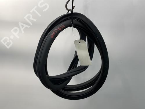 Used Rubber door seal VW GOLF VII (5G1, BQ1, BE1, BE2) 1.0 TSI (110 hp) 22756704